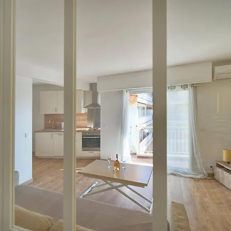 Moderne Balcon, Proche Forville- Centre A0b198 Apartment Cannes