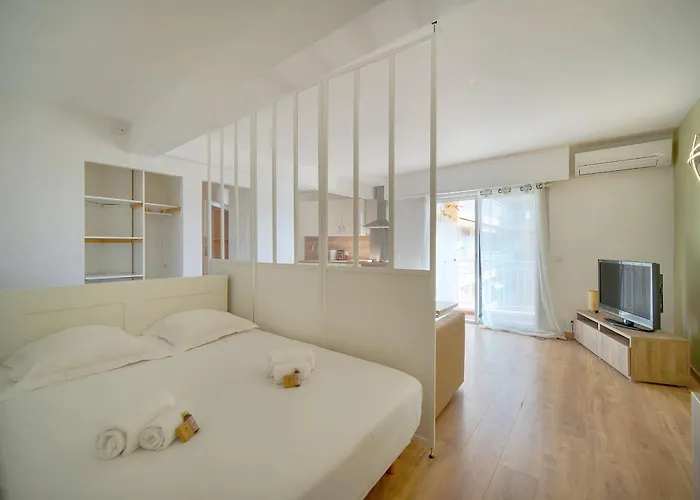 Moderne Balcon, Proche Forville- Centre A0b198 Cannes