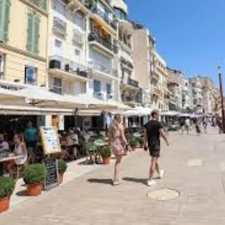 Moderne Balcon, Proche Forville- Centre A0b198 *